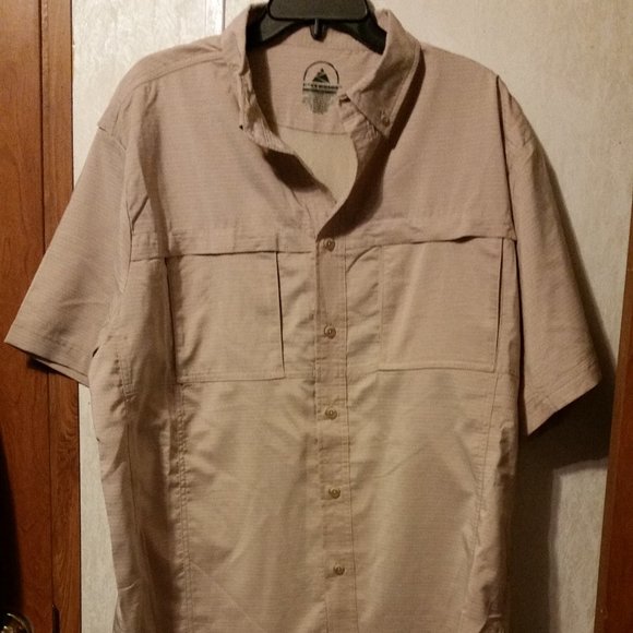 COPY - NWT Men's XL  Excurzion Beige Athletic Shirt - Picture 1 of 5
